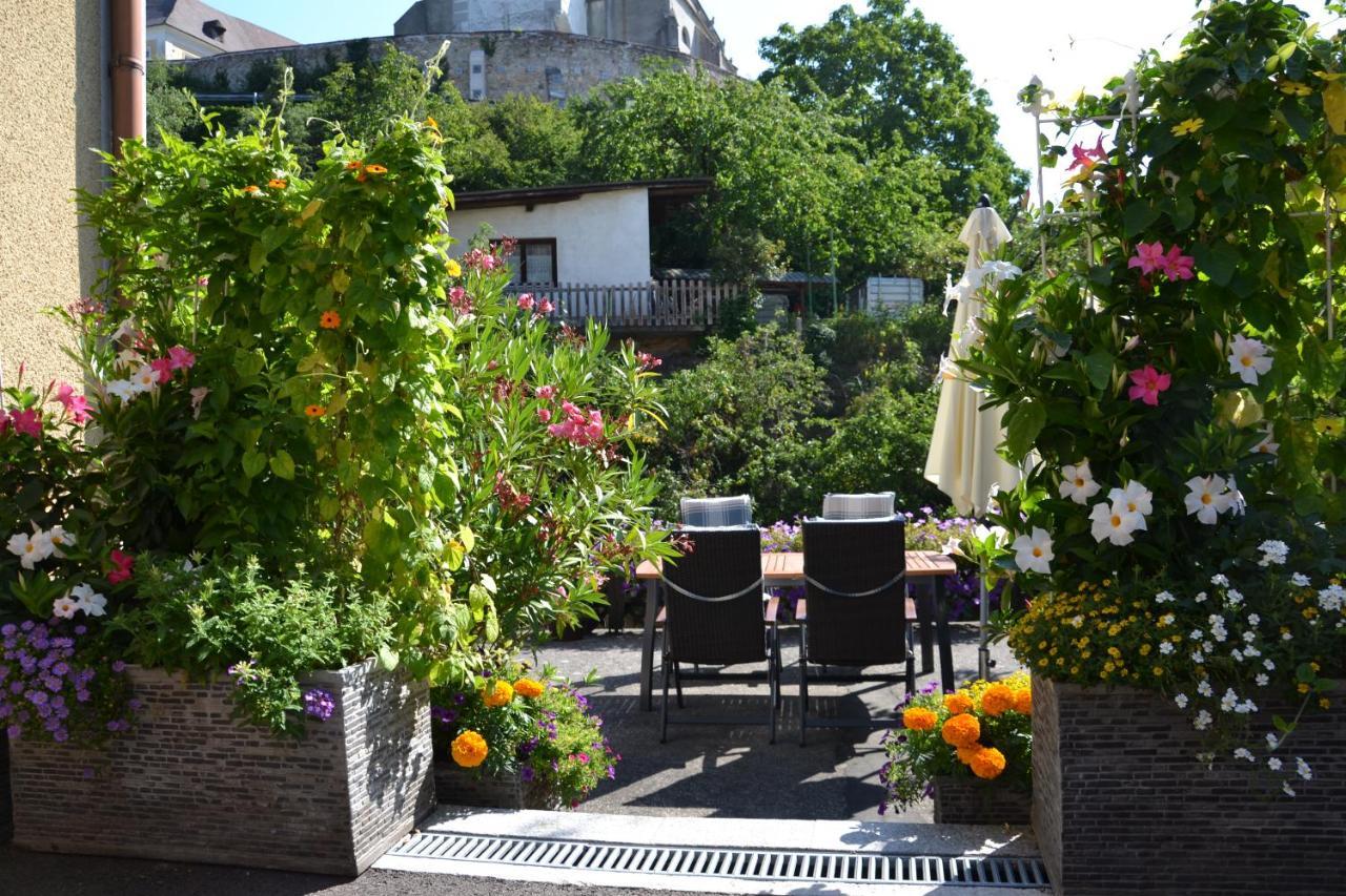 Haus Lindenhofer Apartment เอมแมร์สดอร์ฟ อัน แดร โดเนา ภายนอก รูปภาพ