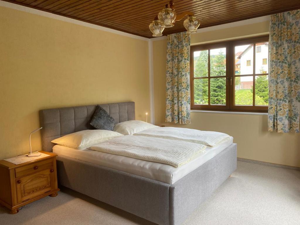Haus Lindenhofer Apartment เอมแมร์สดอร์ฟ อัน แดร โดเนา ห้อง รูปภาพ